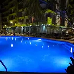 Sea View Gorgeous - Azizi 5 M Deplaja 公寓 那沃达利