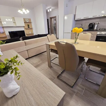 Sea View Gorgeous - Azizi 5 M Deplaja Apartment Navodari