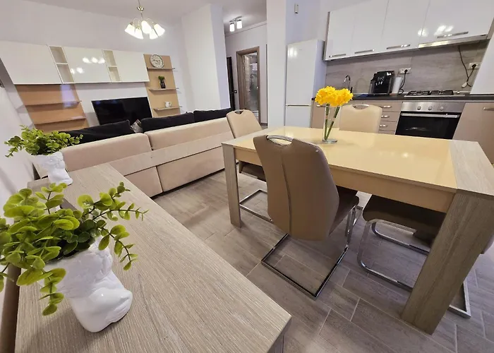 Sea View Gorgeous - Azizi 5 M Deplaja Apartment Navodari