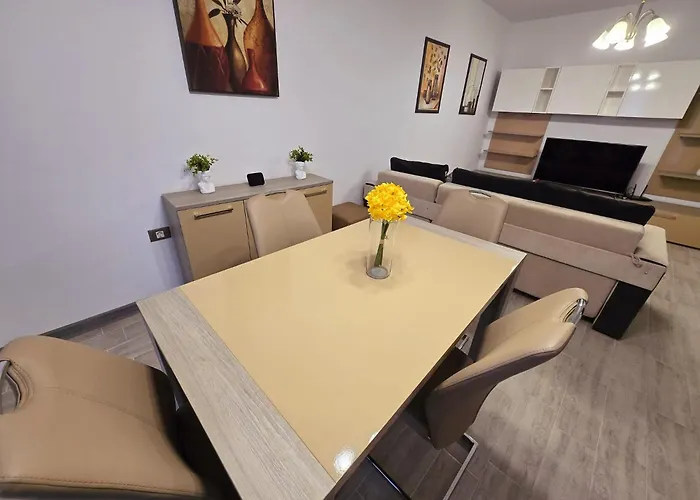 Sea View Gorgeous - Azizi 5 M Deplaja Apartment Navodari