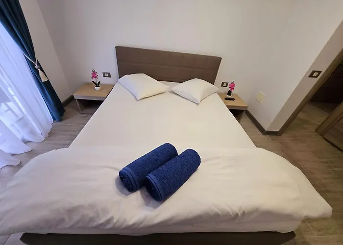 Sea View Gorgeous - Azizi 5 M Deplaja Apartment Navodari