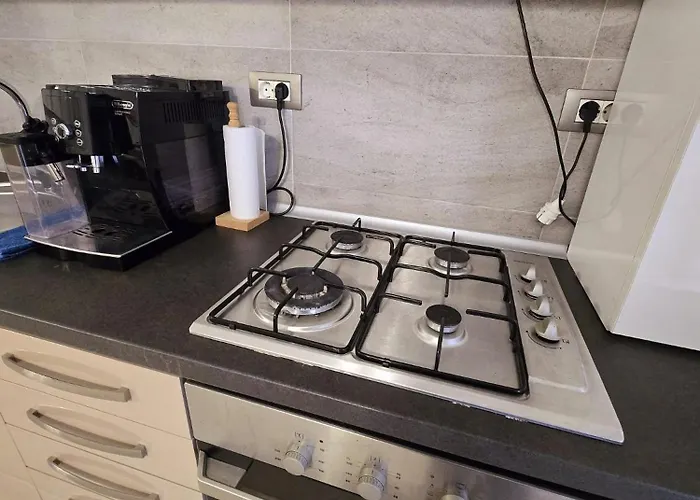 Sea View Gorgeous - Azizi 5 M Deplaja Apartment *