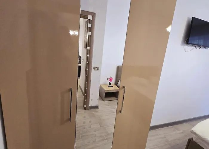 Sea View Gorgeous - Azizi 5 M Deplaja * Navodari